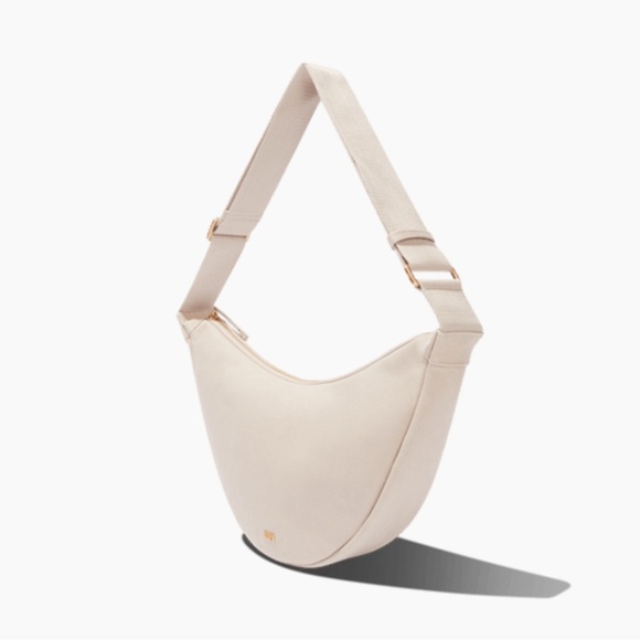 July‎ Everyday Crescent Bag - Picture 1 of 3